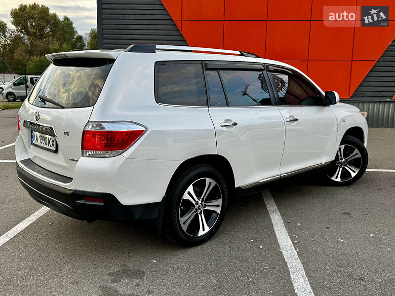 Внедорожник / Кроссовер Toyota Highlander 2012 в Киеве