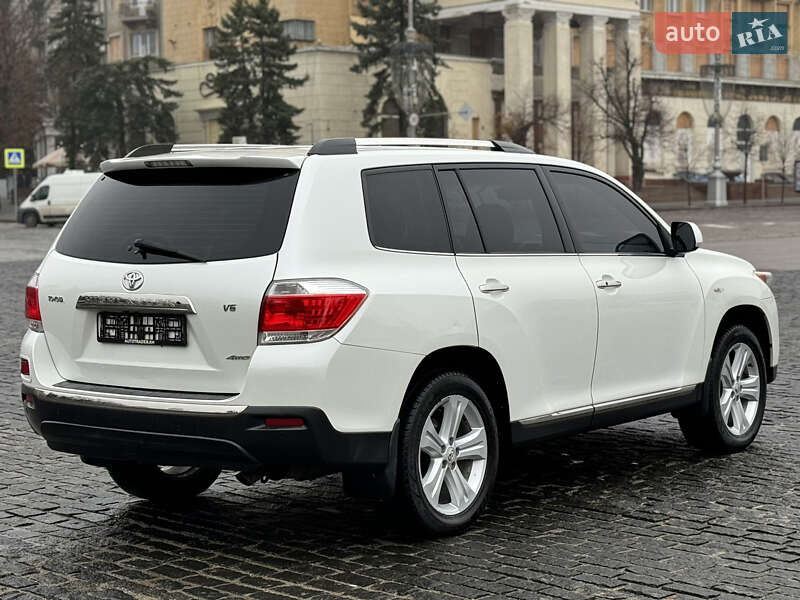 Внедорожник / Кроссовер Toyota Highlander 2012 в Харькове