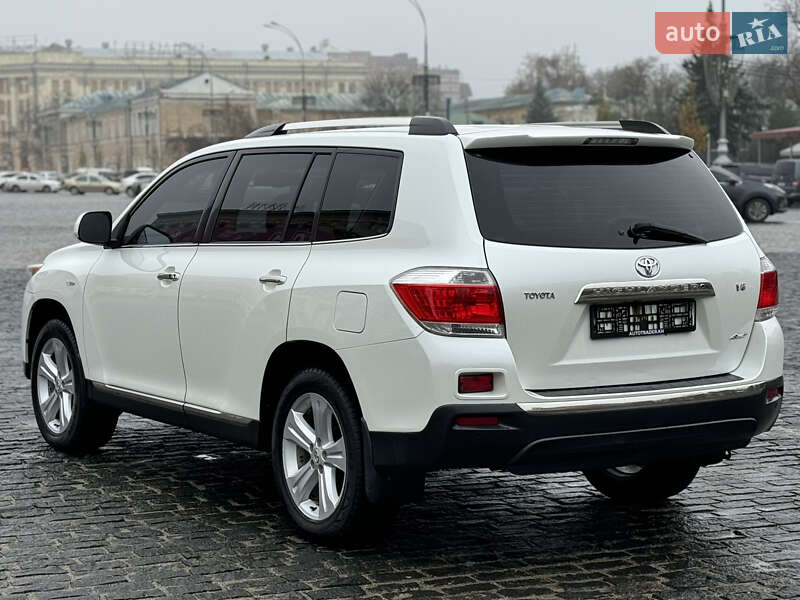 Внедорожник / Кроссовер Toyota Highlander 2012 в Харькове