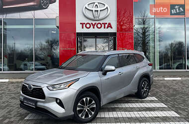 Внедорожник / Кроссовер Toyota Highlander 2021 в Запорожье