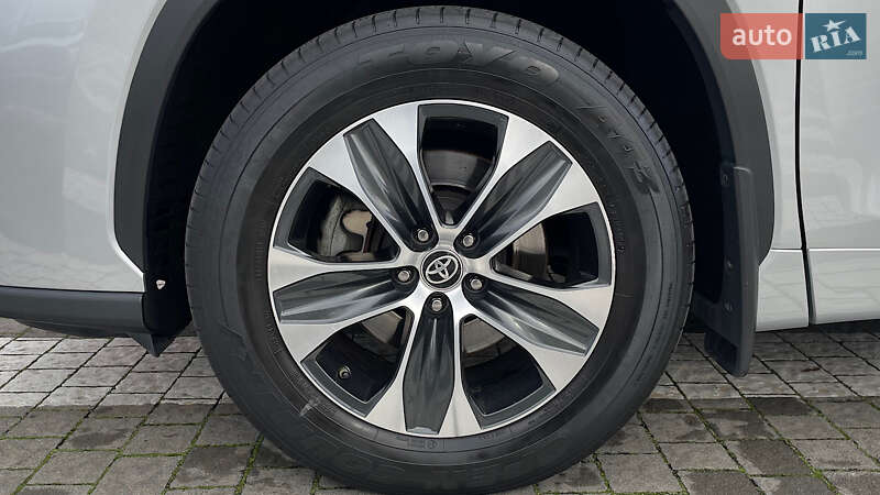 Внедорожник / Кроссовер Toyota Highlander 2021 в Запорожье фото 16 Внедорожник / Кроссовер Toyota Highlander 2021 в Запорожье
