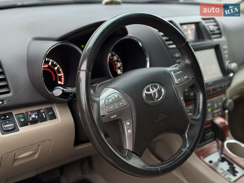 Внедорожник / Кроссовер Toyota Highlander 2008 в Киеве