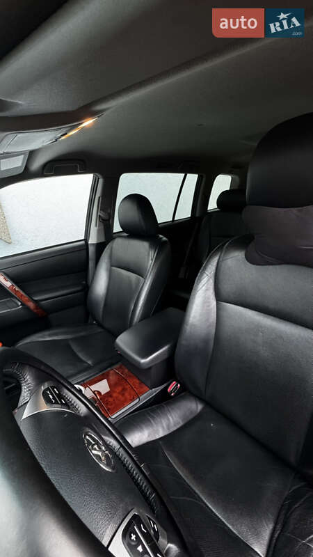 Позашляховик / Кросовер Toyota Highlander 2011 в Новомосковську