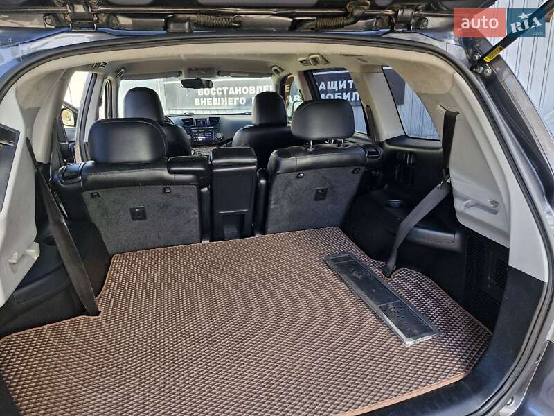 Внедорожник / Кроссовер Toyota Highlander 2011 в Николаеве