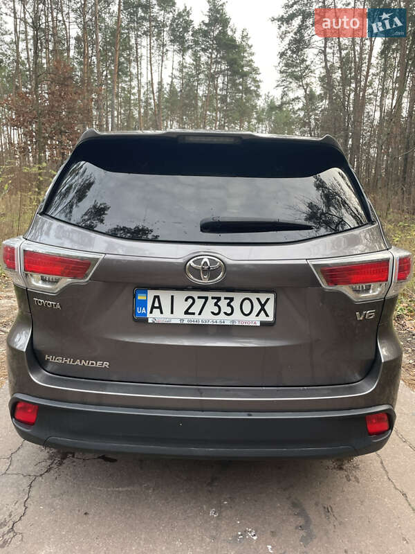 Внедорожник / Кроссовер Toyota Highlander 2014 в Броварах