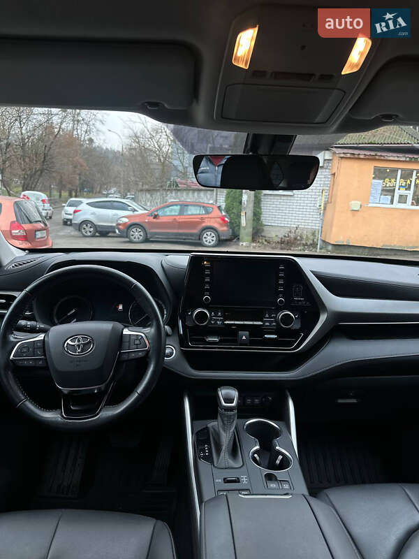 Внедорожник / Кроссовер Toyota Highlander 2020 в Киеве