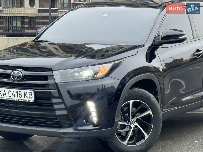 Внедорожник / Кроссовер Toyota Highlander 2018 в Киеве фото 2 Внедорожник / Кроссовер Toyota Highlander 2018 в Киеве