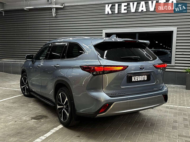 Внедорожник / Кроссовер Toyota Highlander 2020 в Киеве