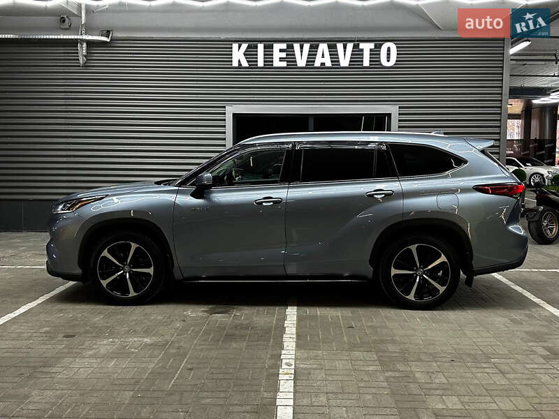 Внедорожник / Кроссовер Toyota Highlander 2020 в Киеве