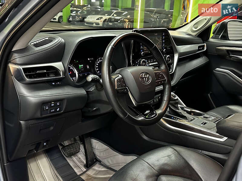Внедорожник / Кроссовер Toyota Highlander 2020 в Киеве