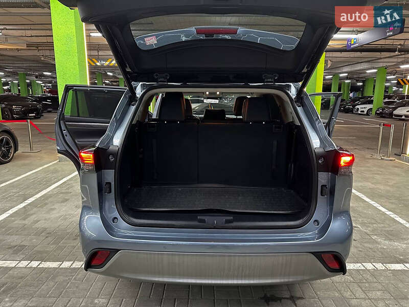 Внедорожник / Кроссовер Toyota Highlander 2020 в Киеве