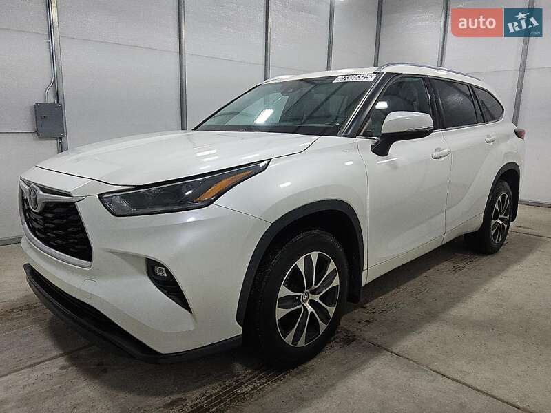 Toyota Highlander 2021