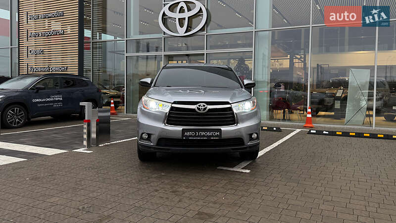 Внедорожник / Кроссовер Toyota Highlander 2014 в Ровно