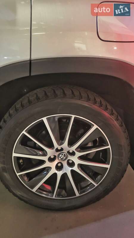 Внедорожник / Кроссовер Toyota Highlander 2017 в Киеве фото 11 Внедорожник / Кроссовер Toyota Highlander 2017 в Киеве