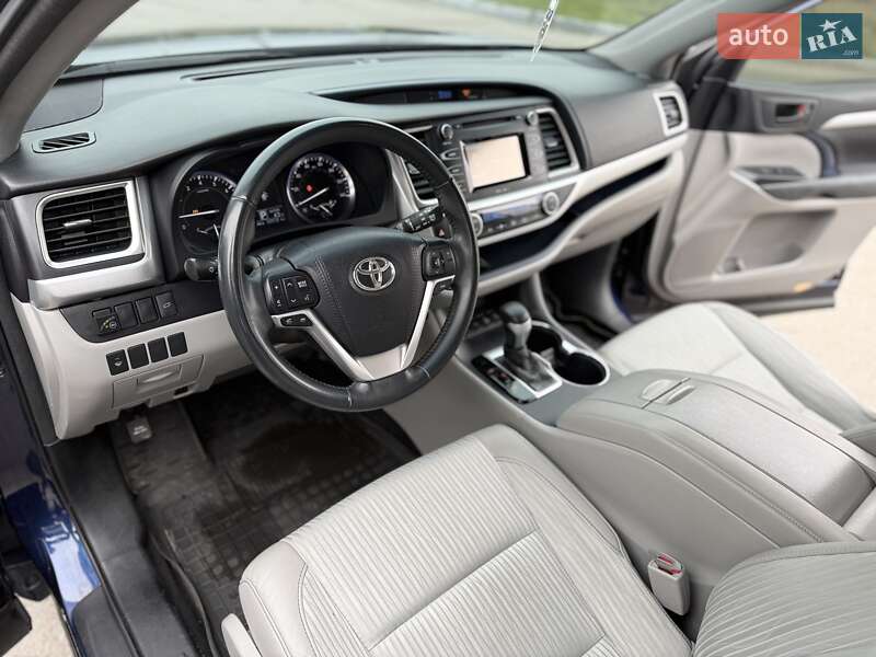 Внедорожник / Кроссовер Toyota Highlander 2015 в Днепре фото 19 Внедорожник / Кроссовер Toyota Highlander 2015 в Днепре
