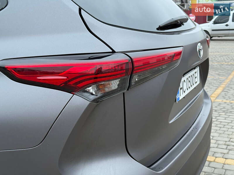 Позашляховик / Кросовер Toyota Highlander 2021 в Львові