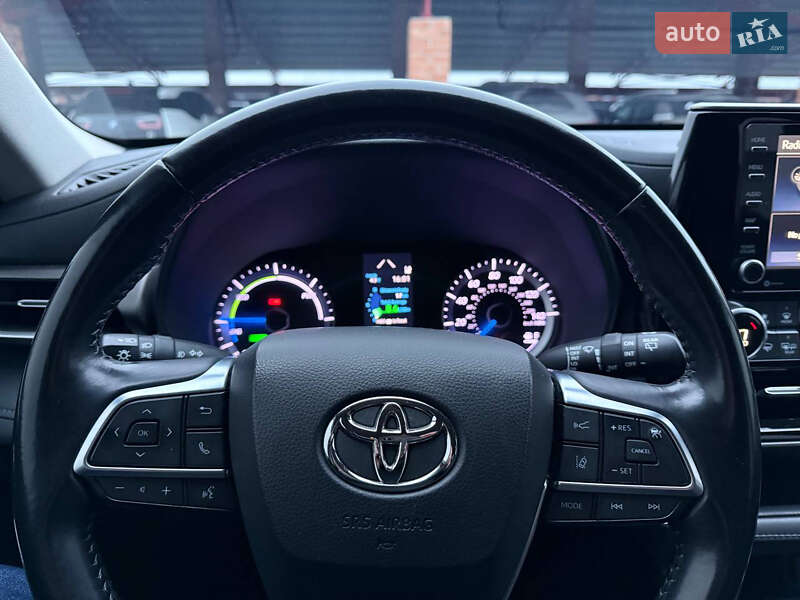 Позашляховик / Кросовер Toyota Highlander 2021 в Львові