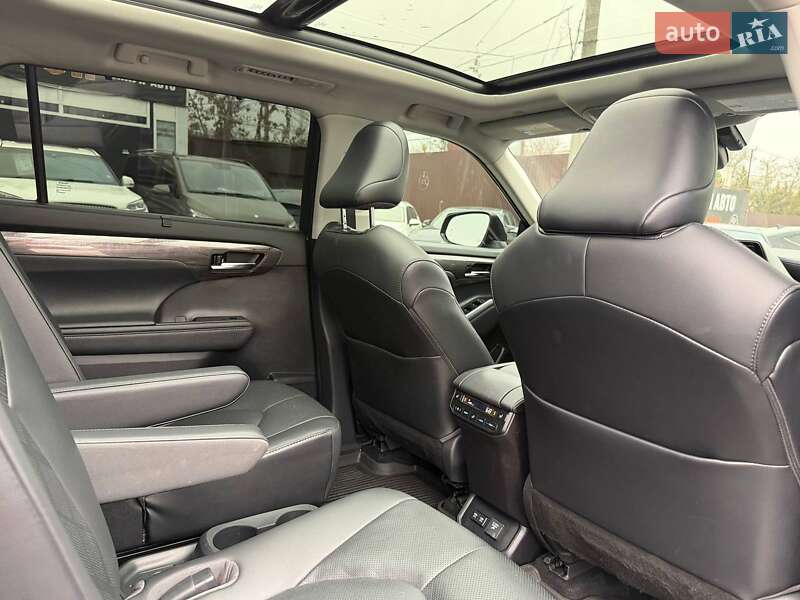 Позашляховик / Кросовер Toyota Highlander 2020 в Харкові фото 23 Позашляховик / Кросовер Toyota Highlander 2020 в Харкові