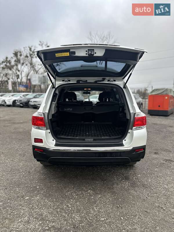 Внедорожник / Кроссовер Toyota Highlander 2012 в Белогородке фото 12 Внедорожник / Кроссовер Toyota Highlander 2012 в Белогородке