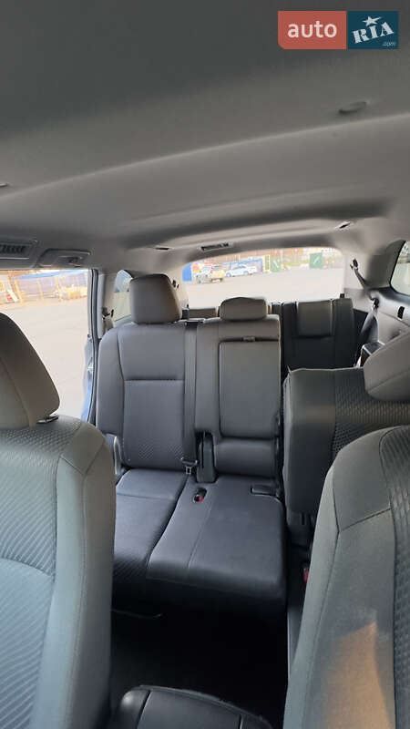 Внедорожник / Кроссовер Toyota Highlander 2015 в Днепре