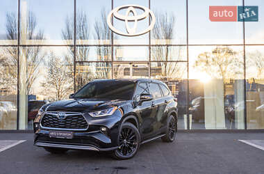 Внедорожник / Кроссовер Toyota Highlander 2023 в Днепре