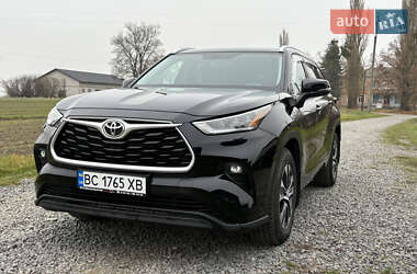 Внедорожник / Кроссовер Toyota Highlander 2020 в Луцке