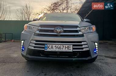 Внедорожник / Кроссовер Toyota Highlander 2019 в Киеве