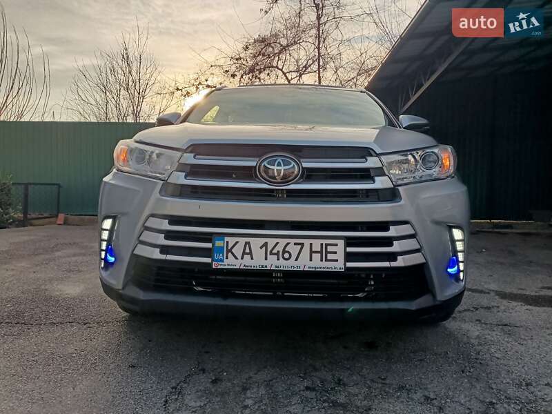 Toyota Highlander 2019