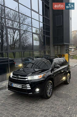 Позашляховик / Кросовер Toyota Highlander 2018 в Запоріжжі