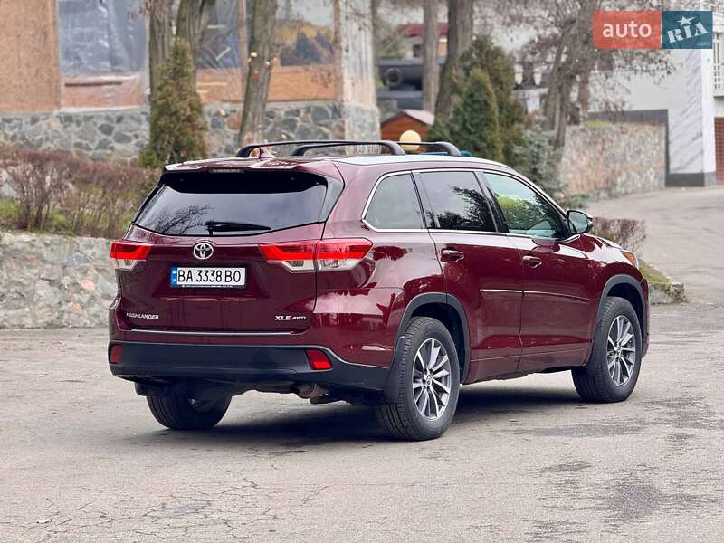 Внедорожник / Кроссовер Toyota Highlander 2018 в Кропивницком фото 7 Внедорожник / Кроссовер Toyota Highlander 2018 в Кропивницком