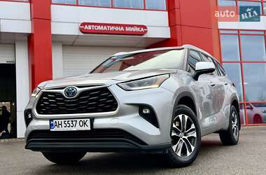Внедорожник / Кроссовер Toyota Highlander 2021 в Днепре