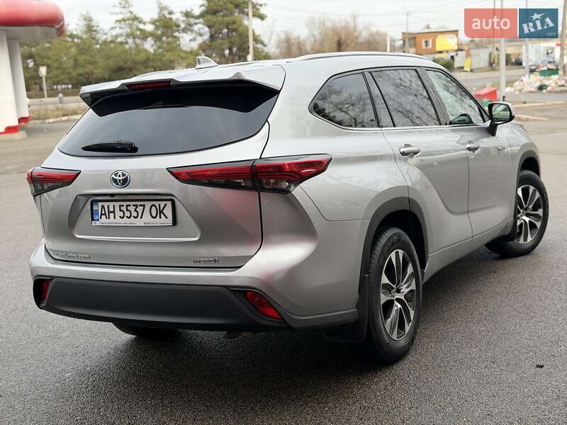 Позашляховик / Кросовер Toyota Highlander 2021 в Дніпрі