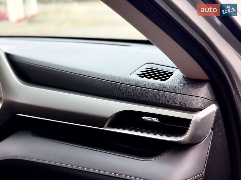 Позашляховик / Кросовер Toyota Highlander 2021 в Дніпрі