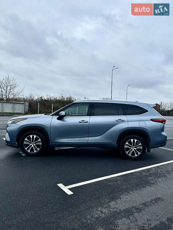 Позашляховик / Кросовер Toyota Highlander 2021 в Вінниці