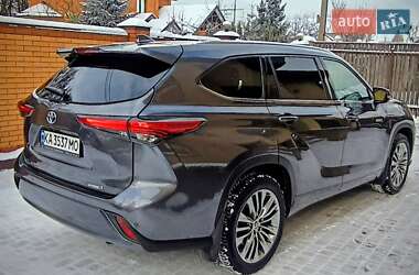 Позашляховик / Кросовер Toyota Highlander 2021 в Києві