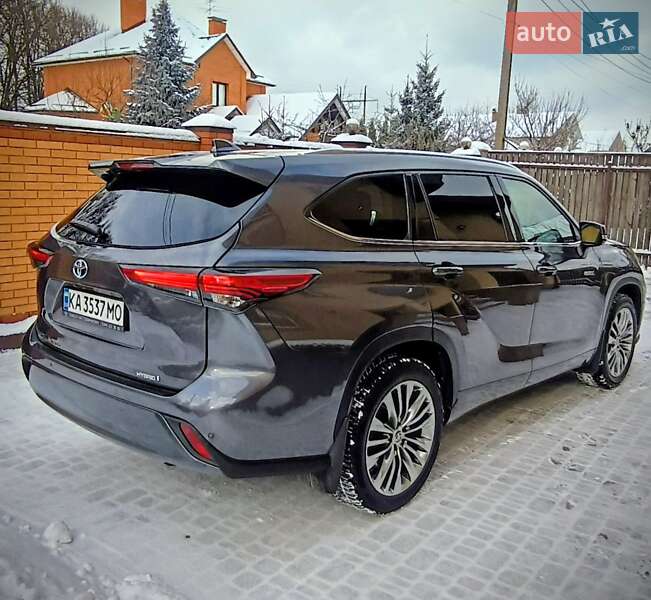 Toyota Highlander 2021