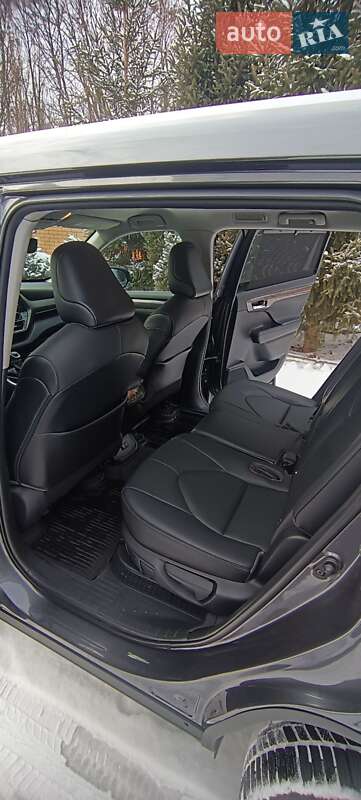 Внедорожник / Кроссовер Toyota Highlander 2021 в Киеве
