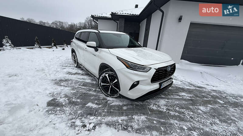 Внедорожник / Кроссовер Toyota Highlander 2021 в Тернополе фото Внедорожник / Кроссовер Toyota Highlander 2021 в Тернополе