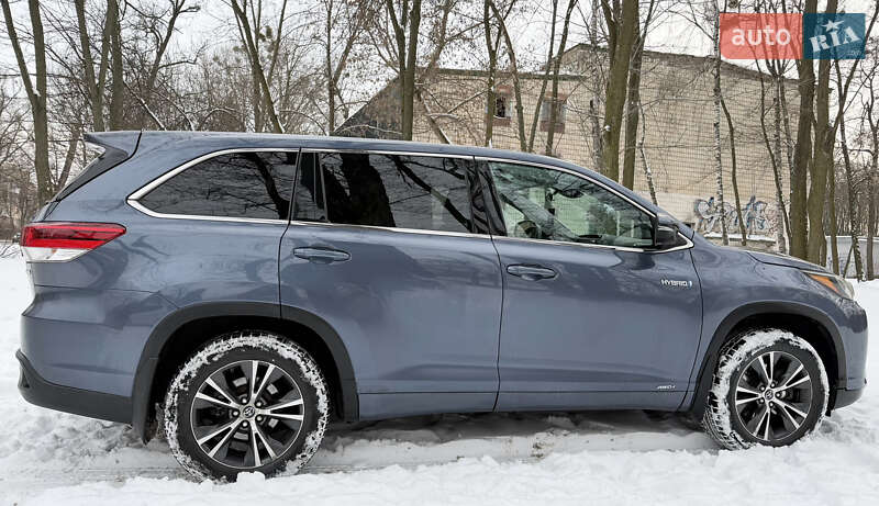 Позашляховик / Кросовер Toyota Highlander 2018 в Києві