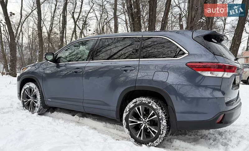Позашляховик / Кросовер Toyota Highlander 2018 в Києві