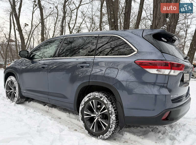 Позашляховик / Кросовер Toyota Highlander 2018 в Києві