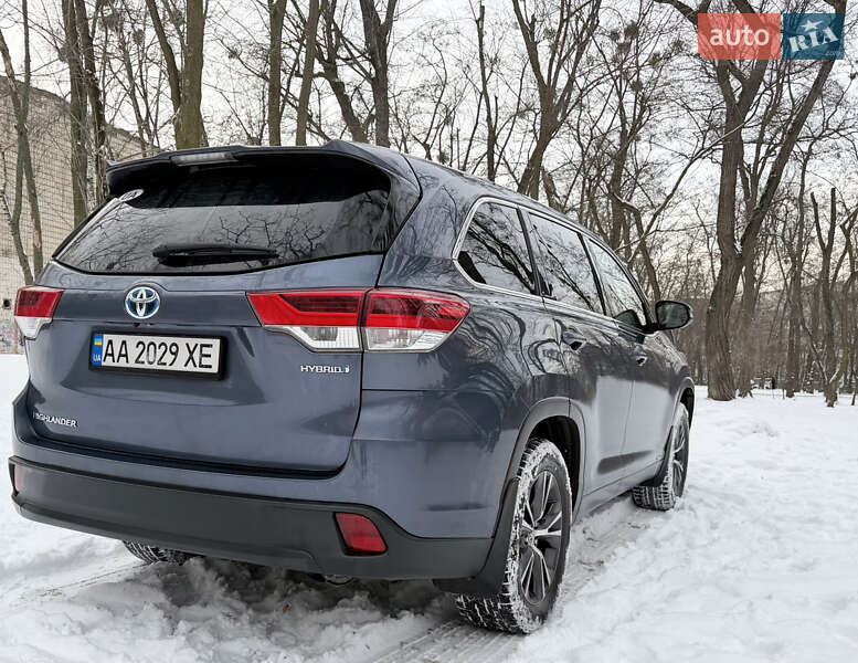 Позашляховик / Кросовер Toyota Highlander 2018 в Києві