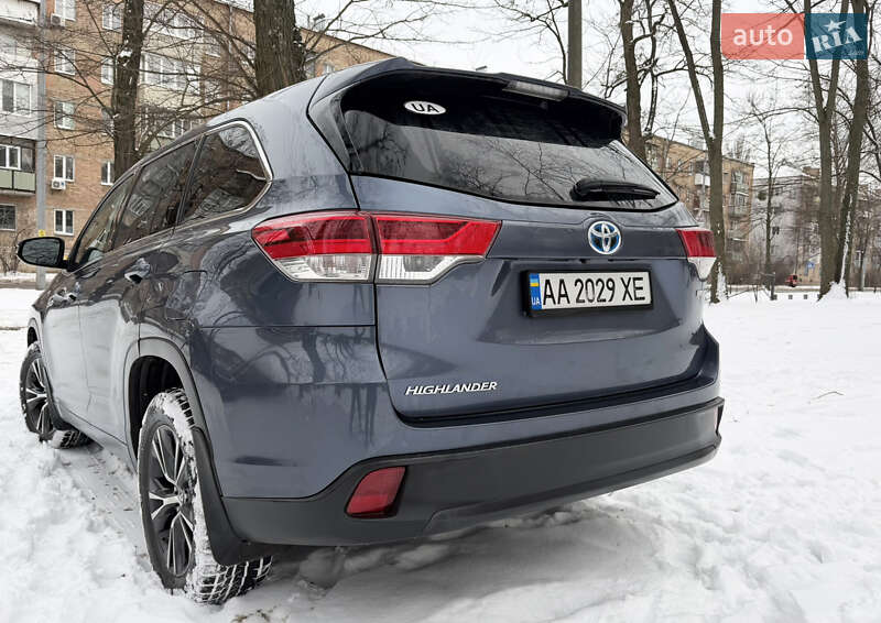 Позашляховик / Кросовер Toyota Highlander 2018 в Києві