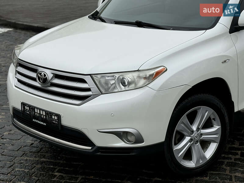 Позашляховик / Кросовер Toyota Highlander 2012 в Харкові