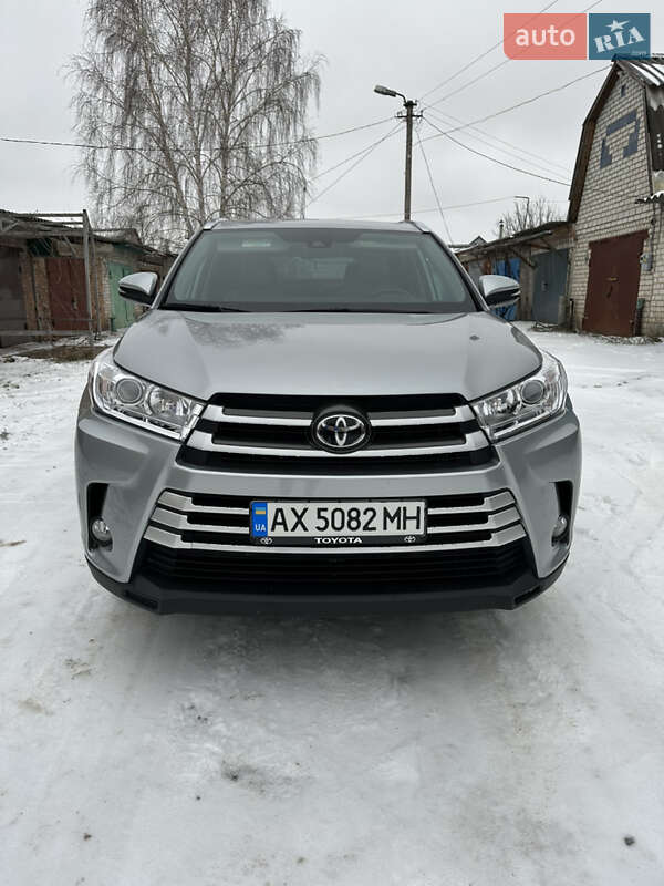 Внедорожник / Кроссовер Toyota Highlander 2019 в Харькове