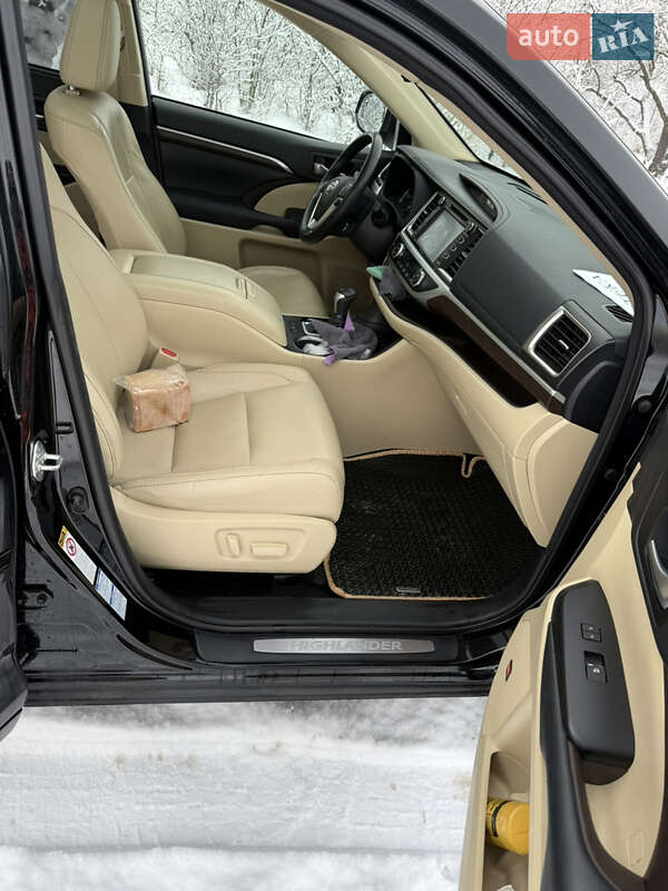 Внедорожник / Кроссовер Toyota Highlander 2015 в Харькове фото 14 Внедорожник / Кроссовер Toyota Highlander 2015 в Харькове