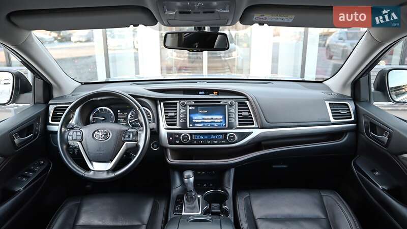 Внедорожник / Кроссовер Toyota Highlander 2019 в Киеве
