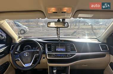 Внедорожник / Кроссовер Toyota Highlander 2014 в Калуше
