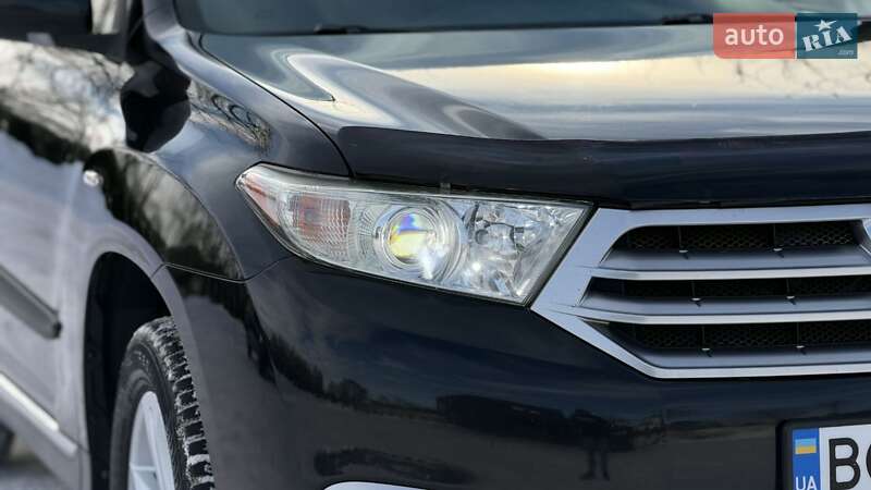 Внедорожник / Кроссовер Toyota Highlander 2011 в Зборове