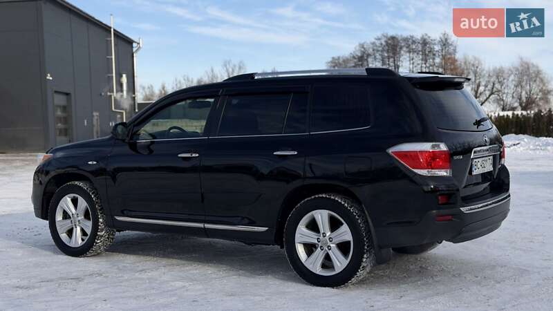 Внедорожник / Кроссовер Toyota Highlander 2011 в Зборове